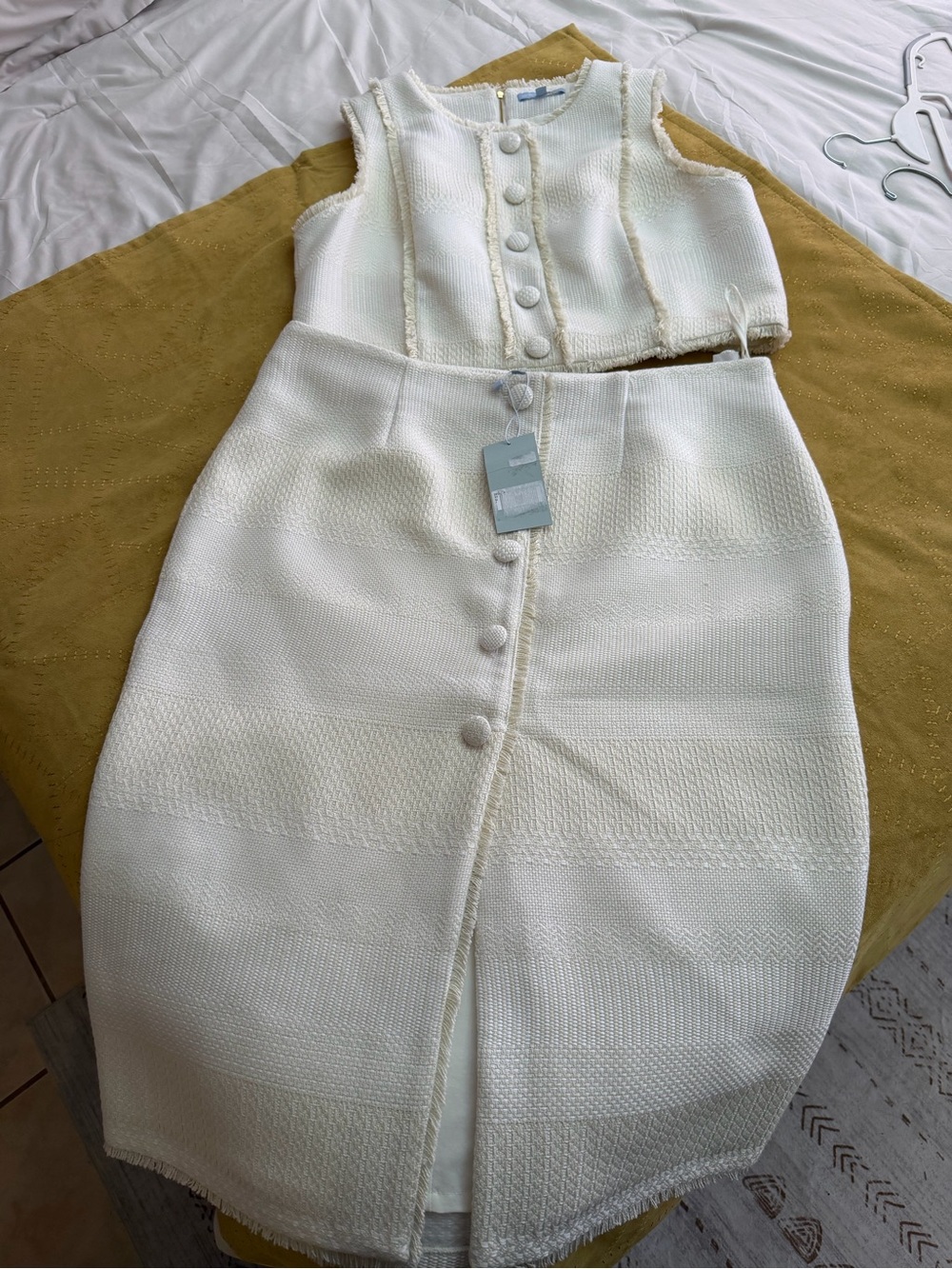 ANTONIO MELANI Cream Knit Two-Piece Midi Skirt Set- Top 16 Skirt 18